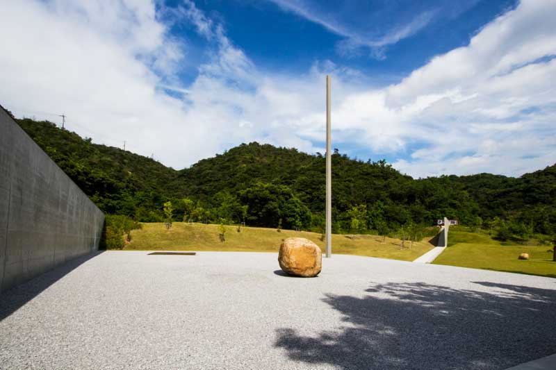 Lee Ufan Museum Square